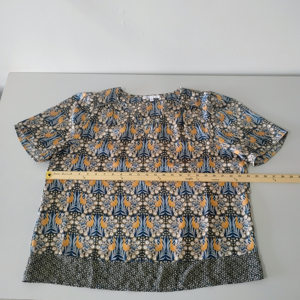 DR2 Women's Blouse with Yellow and Blue Floral Pattern